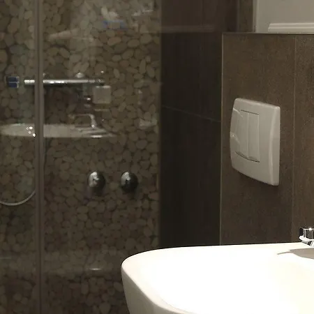 Brunnenhof International Hotel 3*